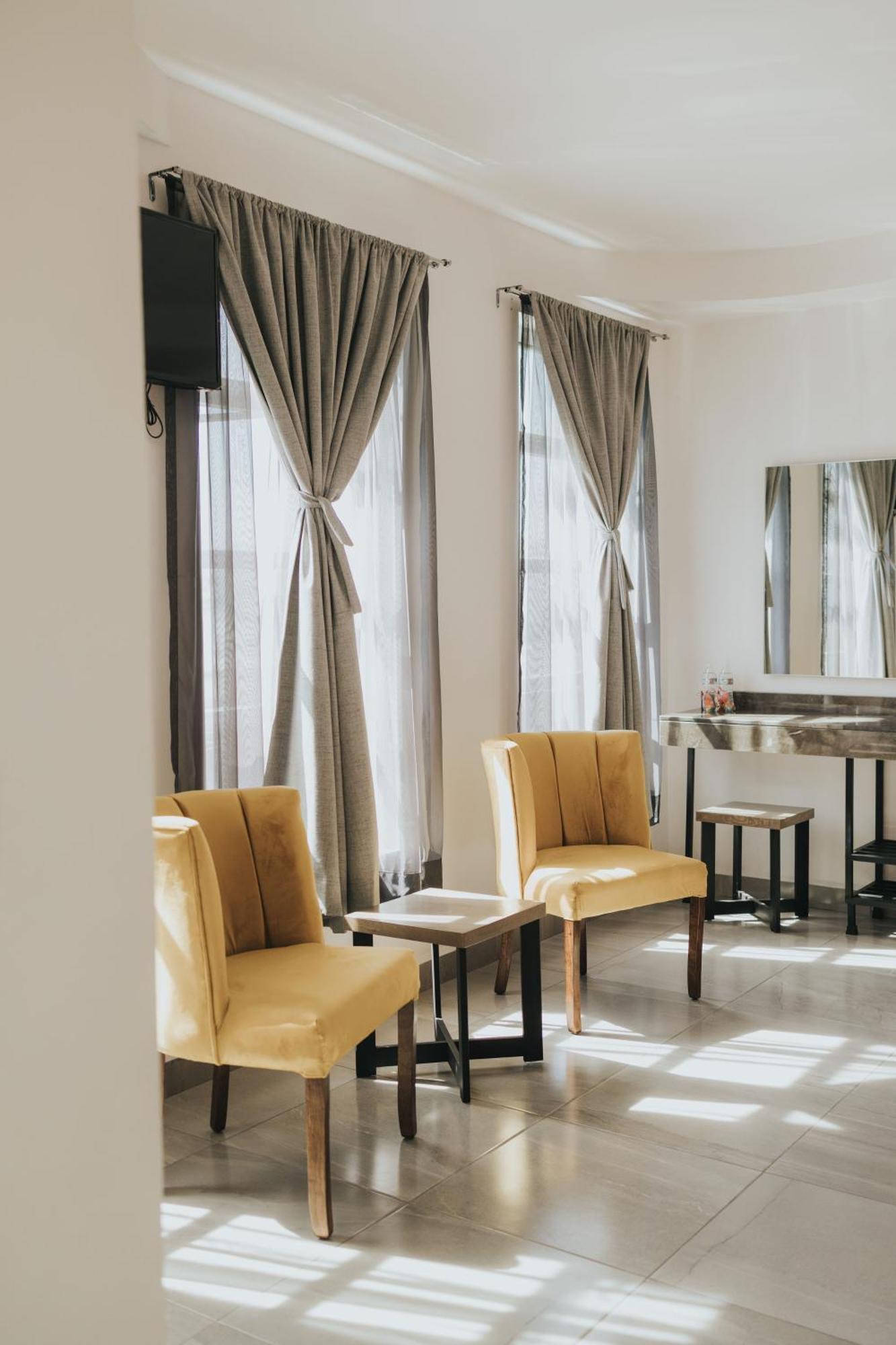 Mci Hotel ซานฮวน เด ลอสลากอส ภายนอก รูปภาพ